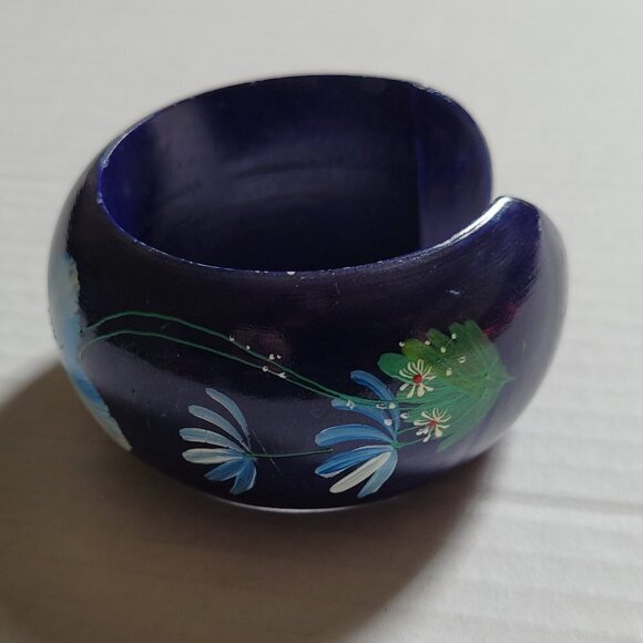 Blue flower bracelet wood cuff Hawaiian hand painted boho floral jewelry beach - Picture 4 of 10